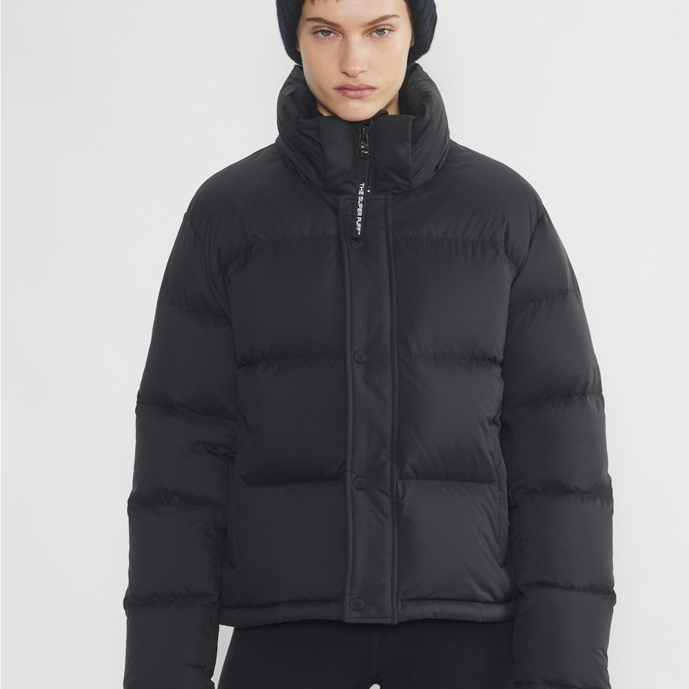 Aritzia Super Puff Shorty Black Matte